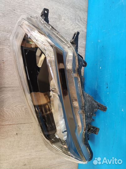 Фара левая Nissan X-Trail 2014-2017