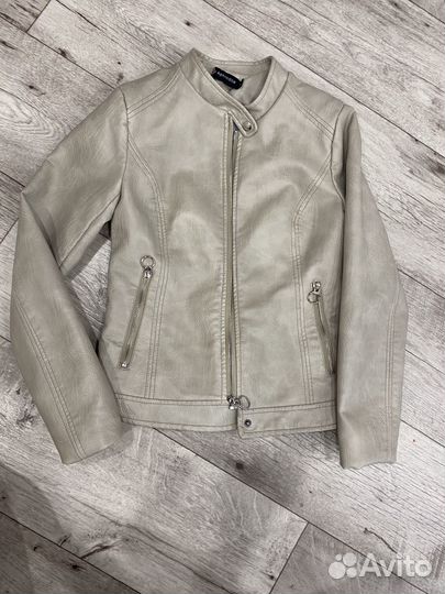 Кожаная куртка для девочки 140