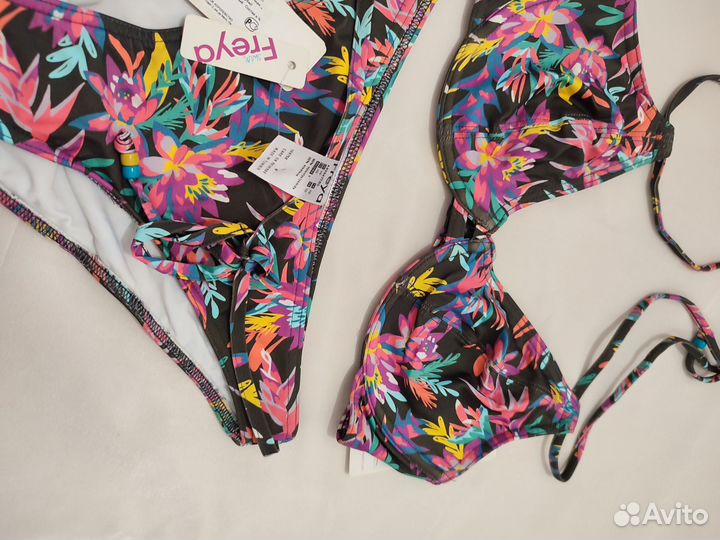 Купальники новые 75б-75с. Frey