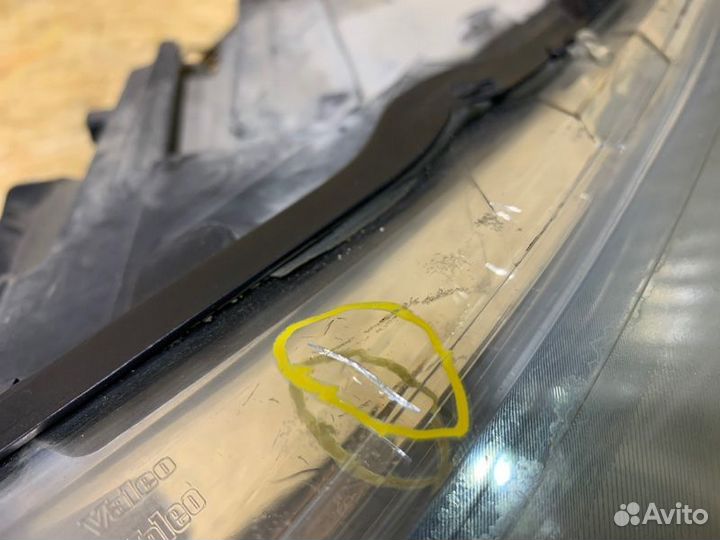 Фара левая Audi Q7 2005-2009