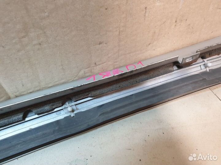 Молдинг лобового стекла правый Mercedes Benz W140