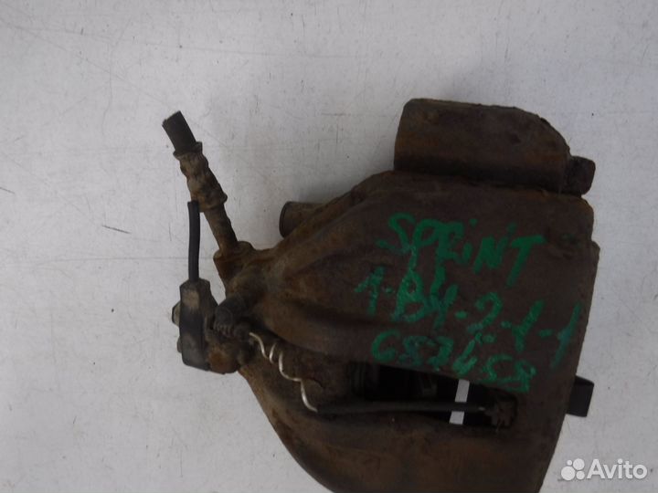 Суппорт тормозной передний правый на Mercedes-Benz