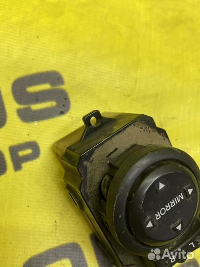 Блок управления зеркалами Kia Rio 3