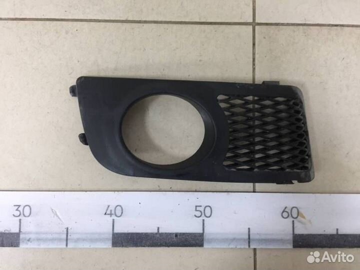 Рамка противотуманной фары левой Subaru Legacy B13