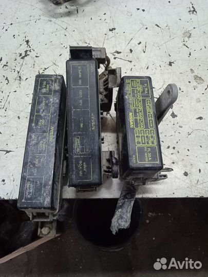 Блок предохранителей Nissan Sunny Ниссан Санни