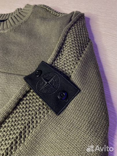 Свитер Stone Island зеленый вертикальный карман