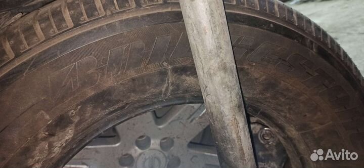 Bridgestone Desert Dueler 255/65 R17