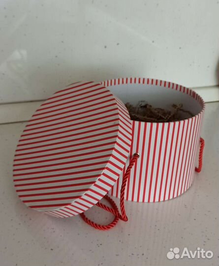 Коробка подарочная