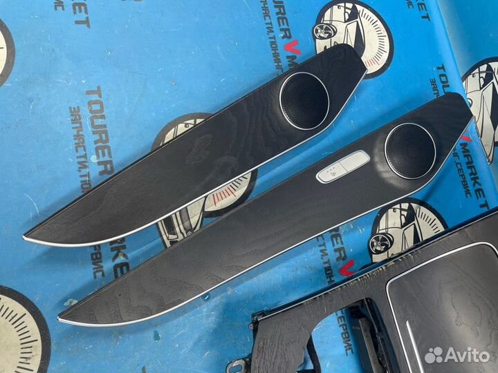 Консоли торпедо Mercedes-Benz C-Class WDD205