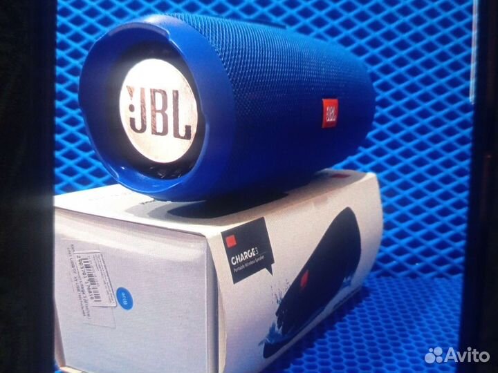 Портативная Bluetooth колонка JBL