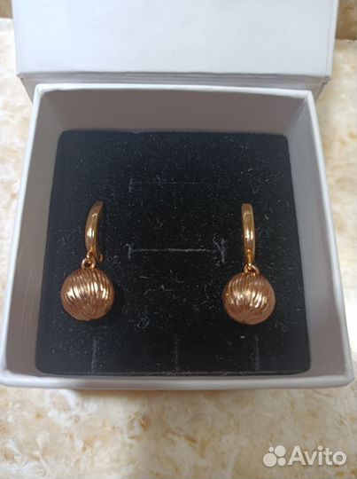 Золотые серьги