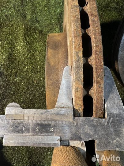 Тормозные диски передние Audi A3 TDI 2007г