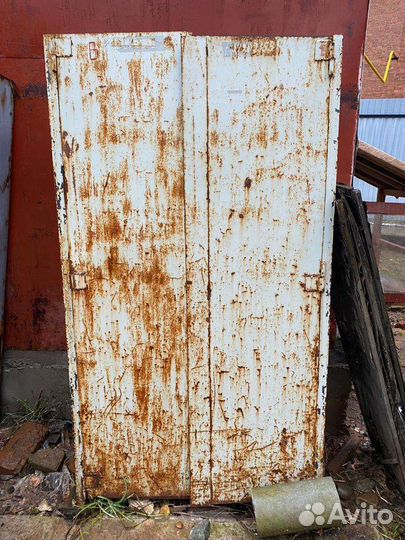 Шкаф металлический