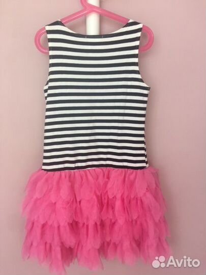 Платье нарядное, летнее для девочки р.134
