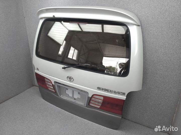 Дверь багажника задняя Toyota Grand Hiace VCH16