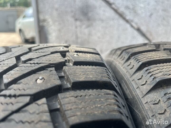 Pirelli Formula Ice 215/50 R17