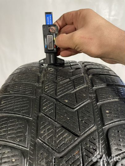 Pirelli Scorpion Winter 255/40 R19