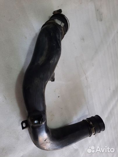 Патрубок интеркулера Toyota Land-Cruiser 200