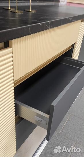 Продаю Кухня выставочный образец