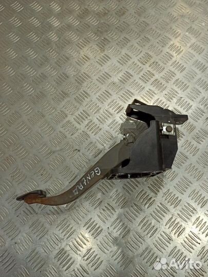 Педаль тормоза Daewoo Gentra седан 1.5 2014