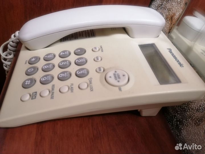 Проводной телефон panasonic