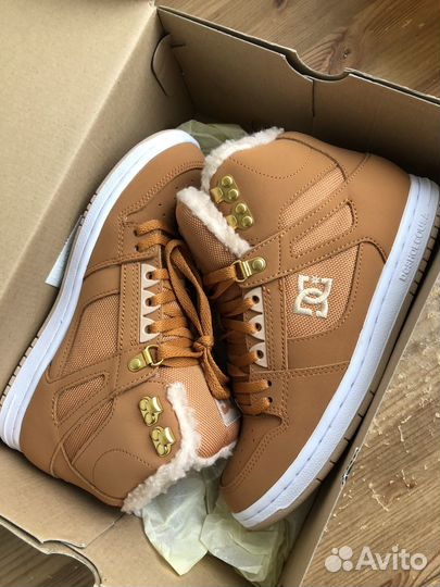 Кроссы, ботинки DC shoes Новые. р.37,5 и 39