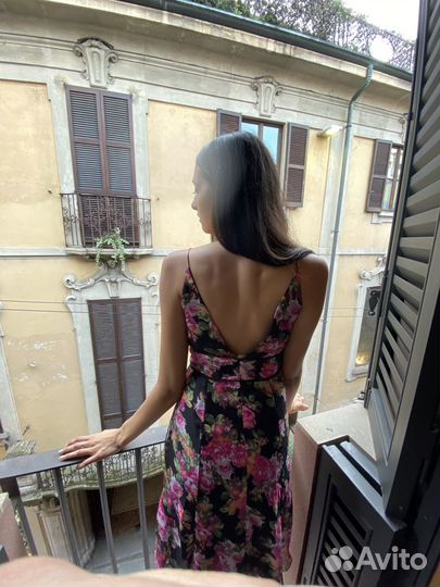 Яркое платье