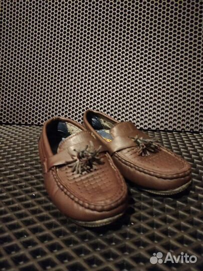 Школьный костюм ребенку 7 лет и туфли