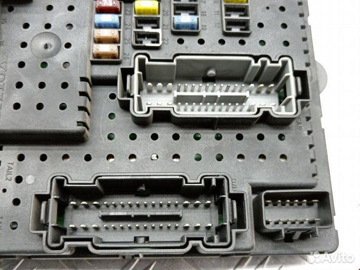 Блок предохранителей для Volvo XC90 1 8676391