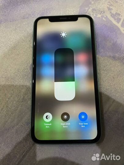 Телефон iPhone 11