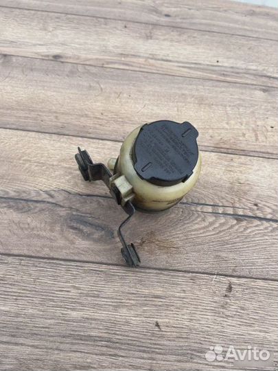 Бачок гур Nissan Teana 2.0