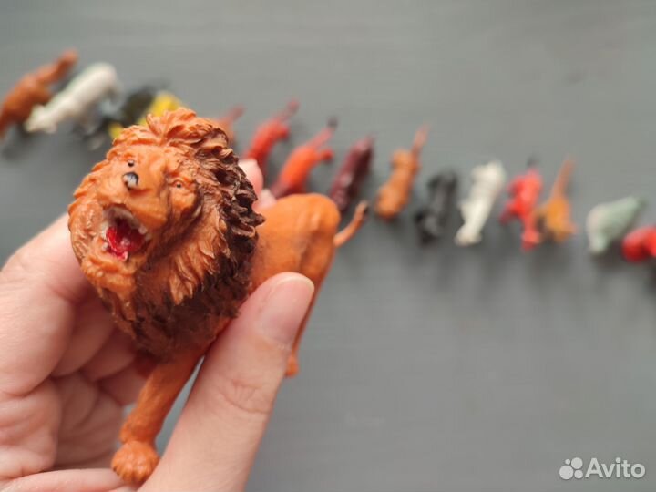 Набор фигурок диких животных и птиц