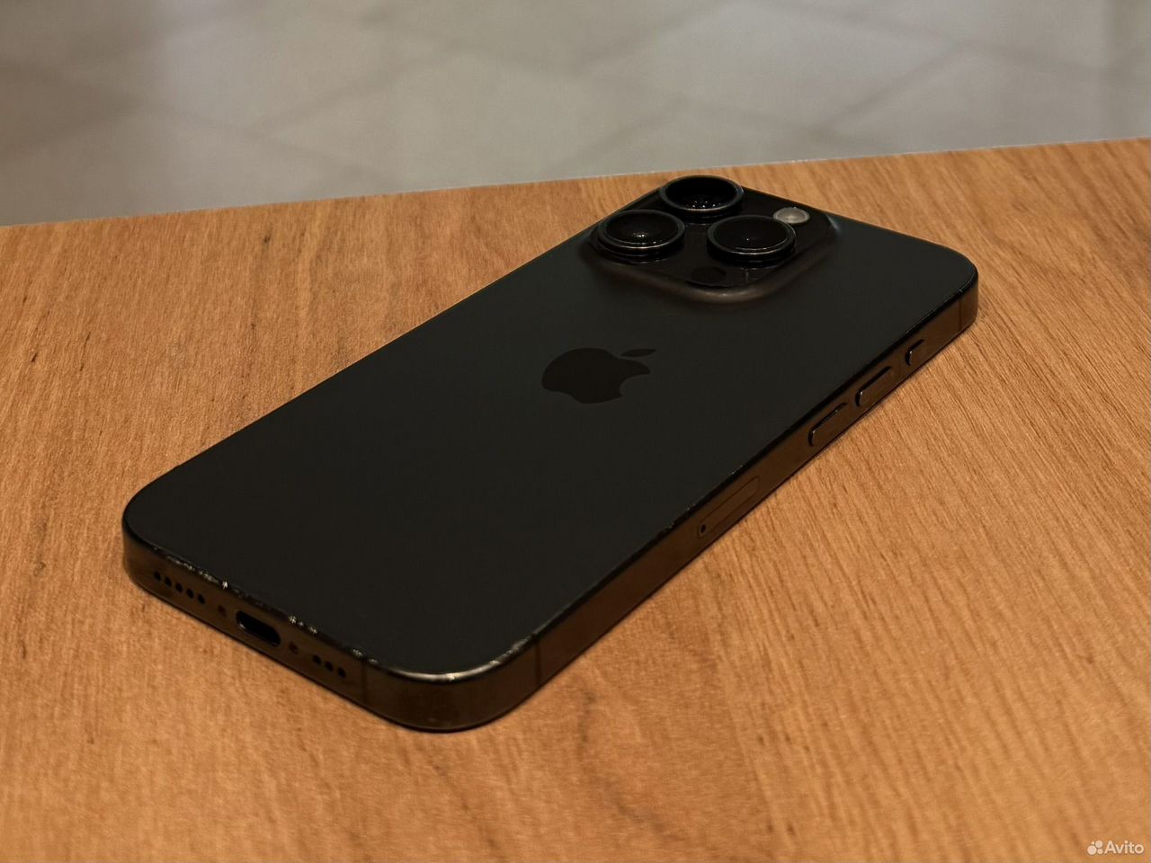 iPhone 15 Pro, 256 ГБ, SIM + eSIM