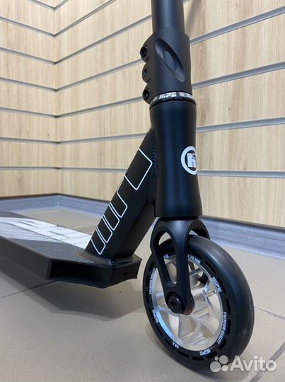 Самокат трюковой Hipe H8