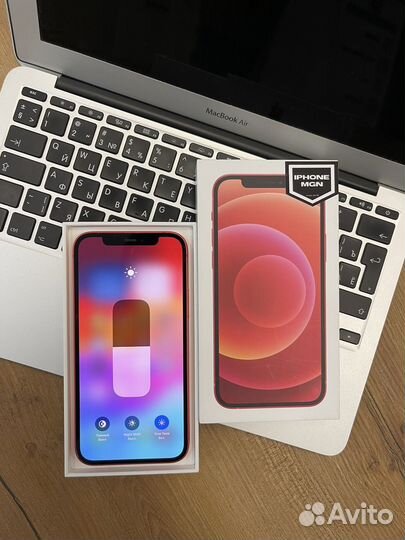 iPhone 12, 64 ГБ