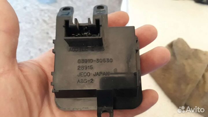 Часы toyota crown 140 - 145