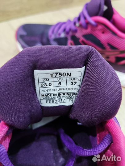 Кроссовки asics