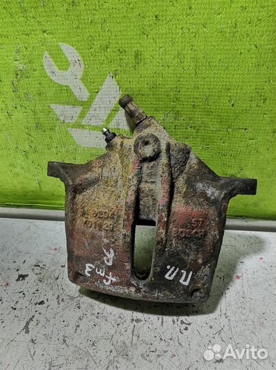 Суппорт передний правый Форд Мондео 3