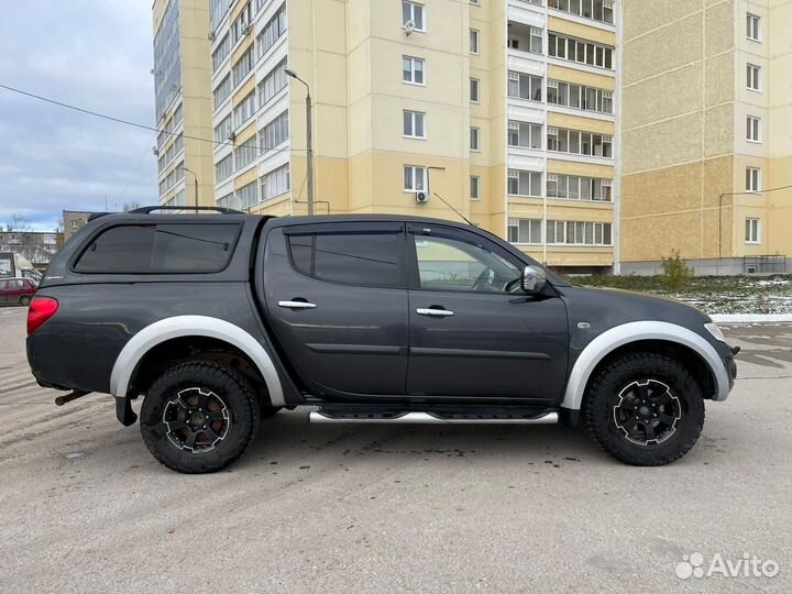 Mitsubishi L200 2.5 AT, 2012, 400 100 км