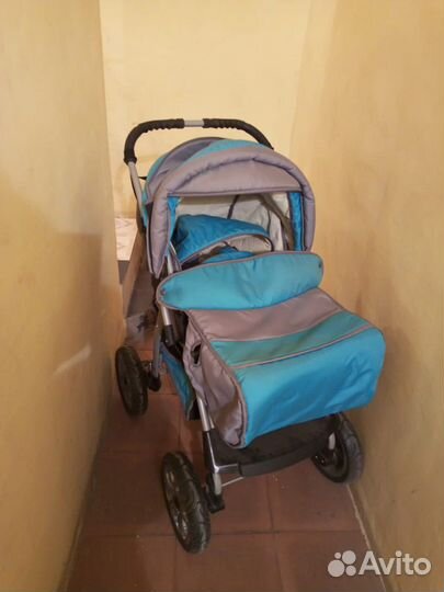 Коляска новая
