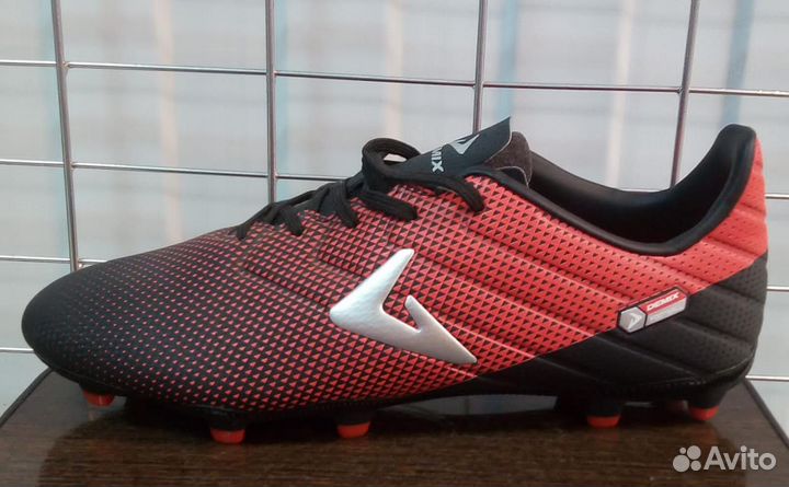 Размер 45,29см длина по стельке Бутсы Demix Новые