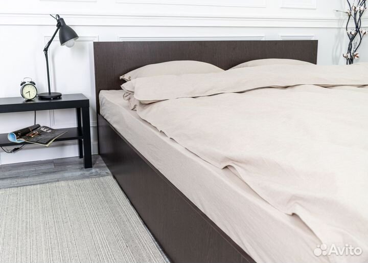 Кровать с матрасом 200х200 Марс венге