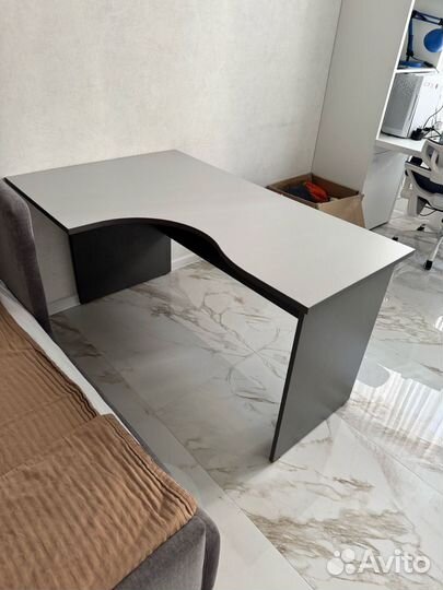 Стол офисный