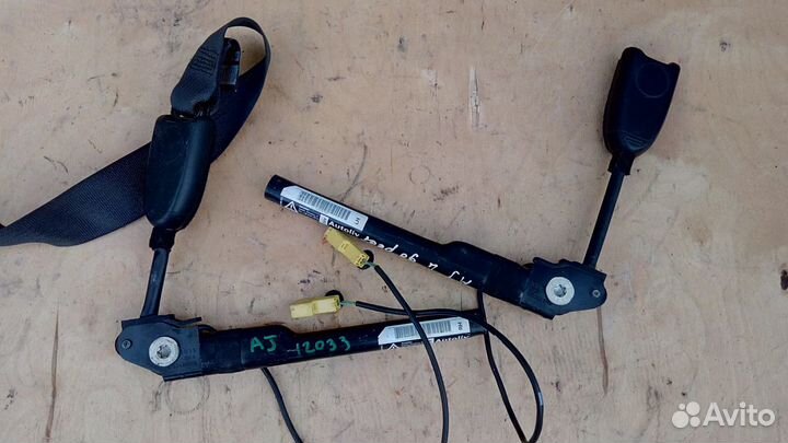 Преднатяжитель ремня передних сидений Astra J