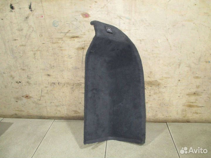 Обшивка багажника BMW X3 (E83)