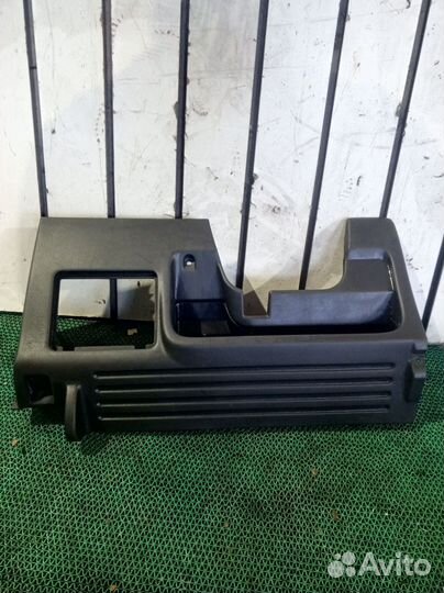 Нижняя накладка торпедо Ниссан Примера Р11