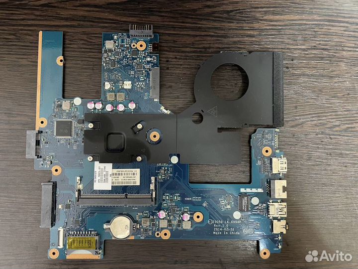 Материнская плата на HP 15-r LA-A994P