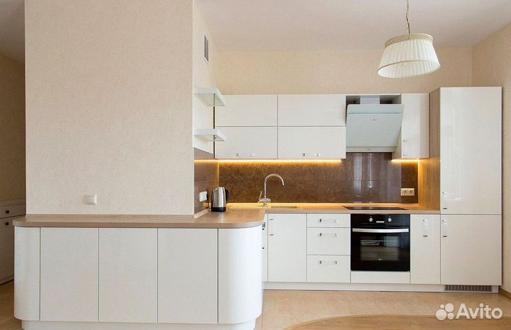 Кухонный гарнитур в стиле модерн