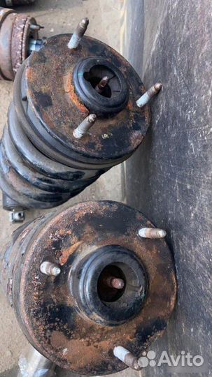 Стойки передние Chevrolet Tahoe