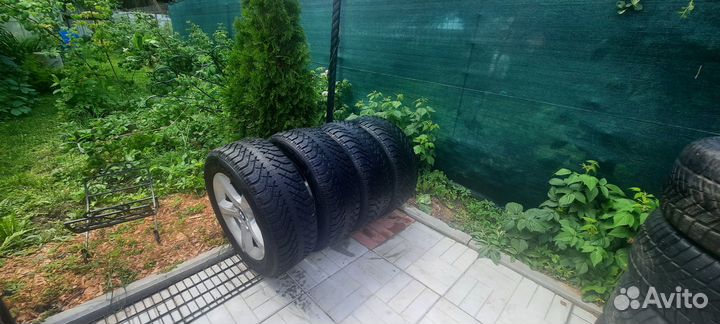 Goodyear UltraGrip 500 255/55 R18